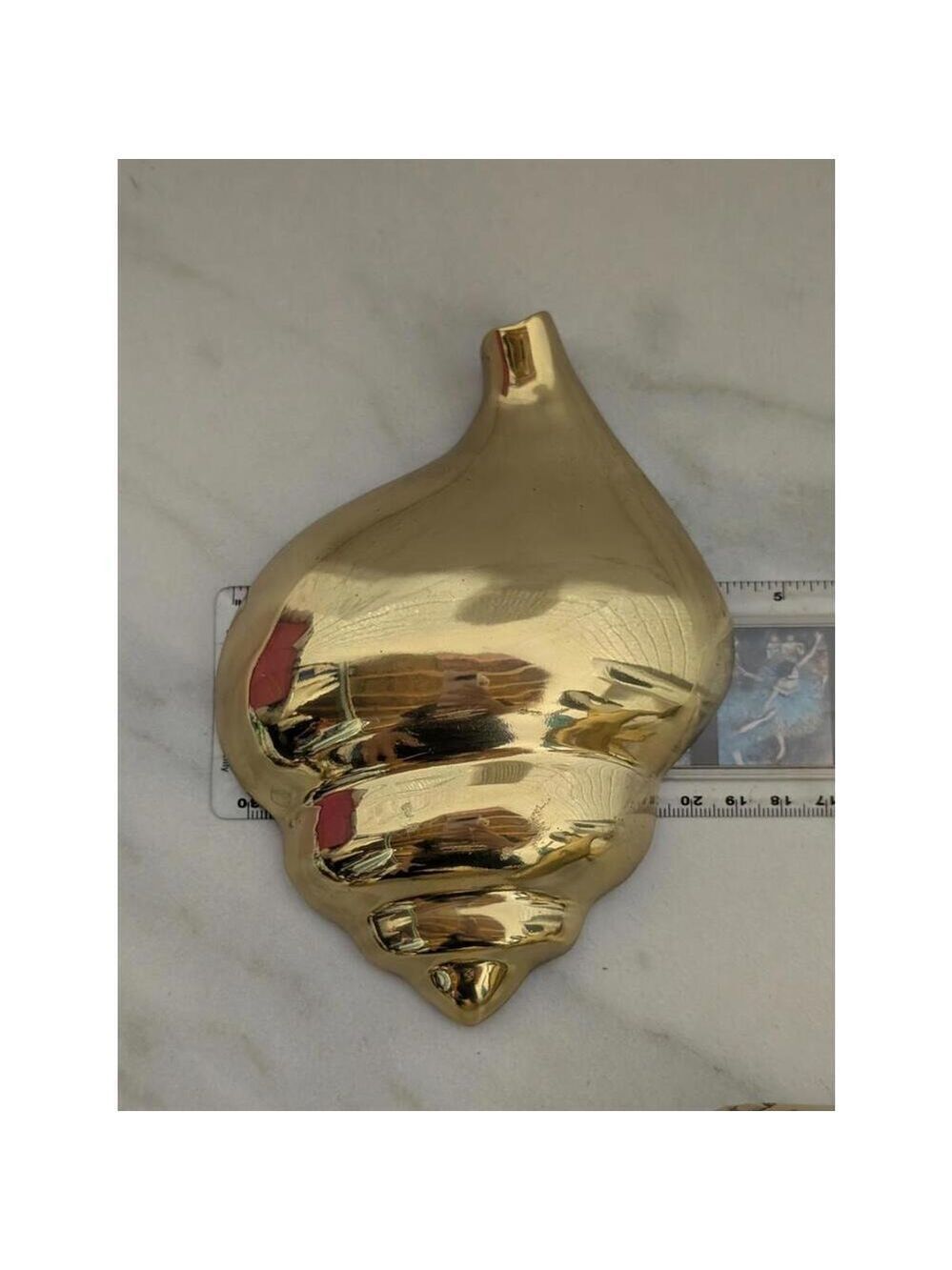 Vintage Decorative Shell-Shaped Brass Wall Hanging